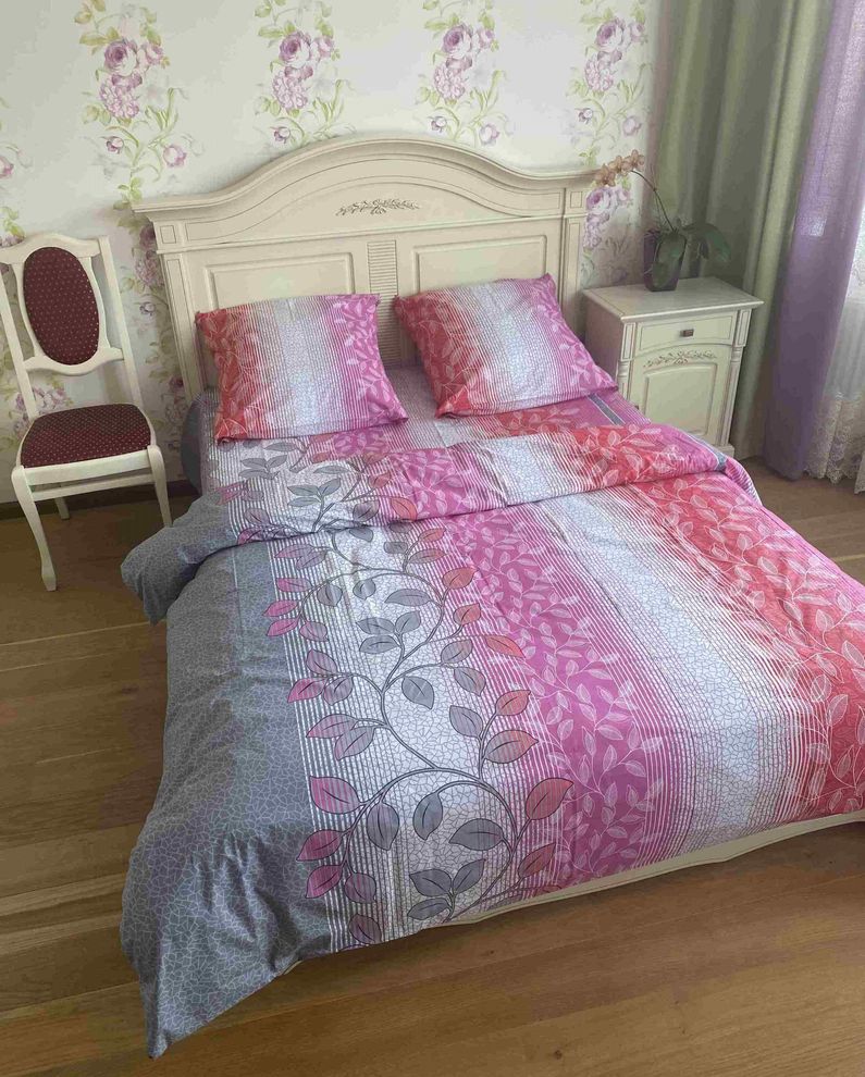 Комплект постельного белья двуспальный евро розового цвета Бязь Голд Ananasko 1525 140 ниток/см² 1525(e) фото | ANANASKO