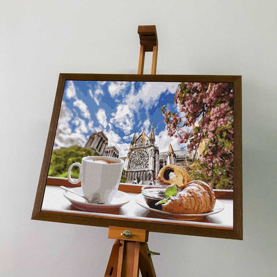 Картина по номерам Кофе с круассаном на фоне собора  GX34639 фото | ANANASKO