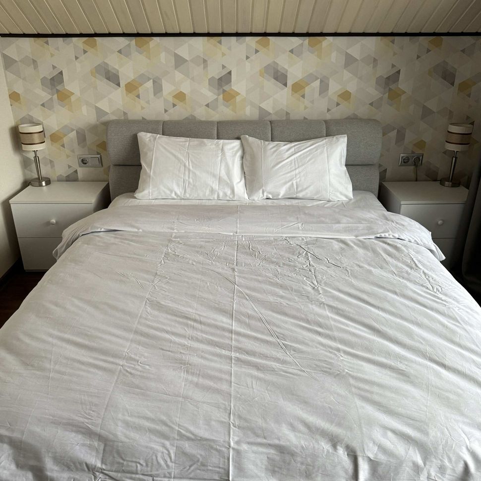 Комплект постельного белья двуспальный Сатин белый Ananasko 191911 125 г/м² 191911(2,0) фото | ANANASKO