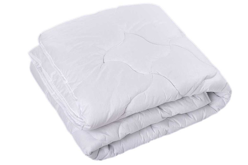 Одеяло полуторное холлофайбер белого цвета Ananasko KH1 400 г/м² KH1(1,5) фото | ANANASKO