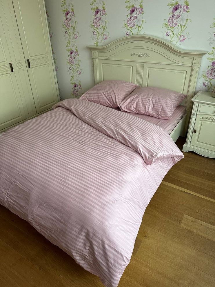 Комплект постельного белья двуспальный евро Страйп сатин Розовый Ananasko 541611  541611(e) фото | ANANASKO