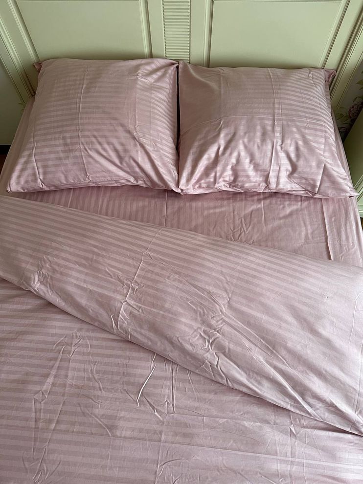 Комплект постельного белья полуторный Страйп сатин Розовый Ananasko 541611  541611(1,5) фото | ANANASKO