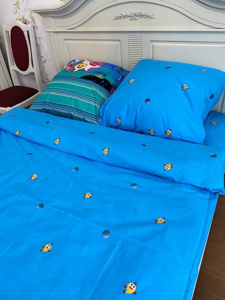 Детский комплект постельного белья полуторный Семейка акул Бязь Голд Ananasko 614970 140 ниток/см² 614970(1,5) фото | ANANASKO