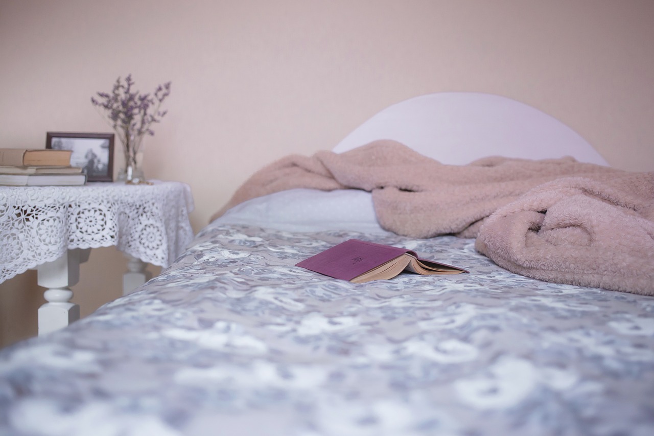 Тенденции в дизайне спальни: выбираем текстиль правильно
