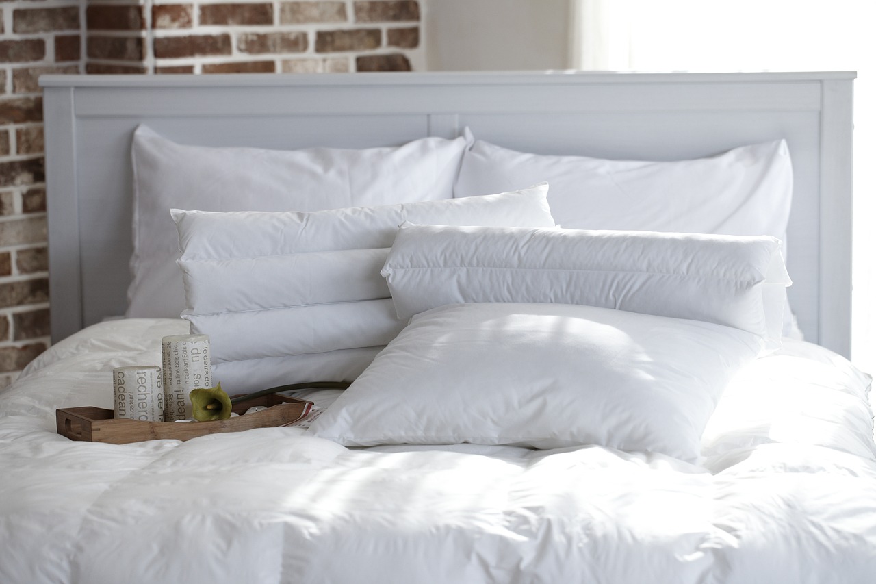 Правильный выбор подушки для сна в разных позах